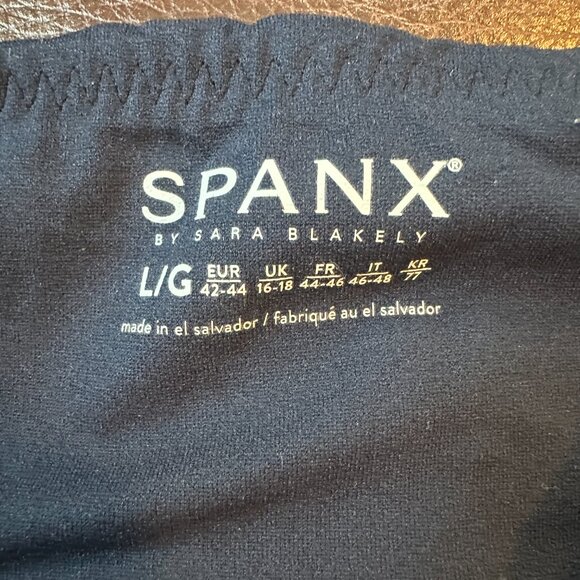 SPANX Booty Boost Full-Length Leggings Timeless Navy (L) - Picture 7 of 7